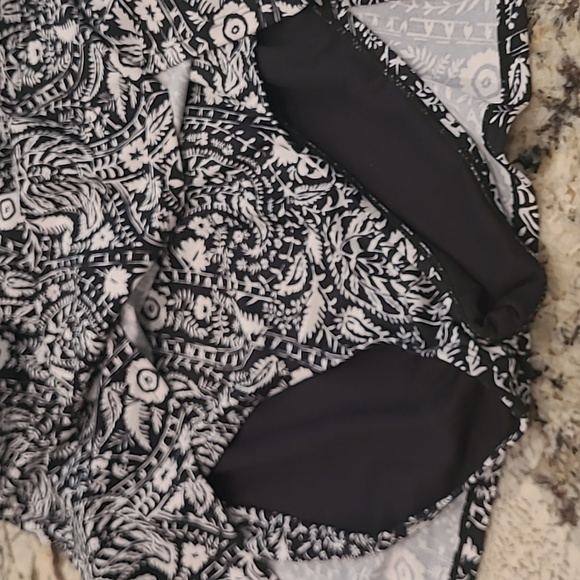 NWT Crown & Ivy Plus Swimsuit 1X - Picture 5 of 9